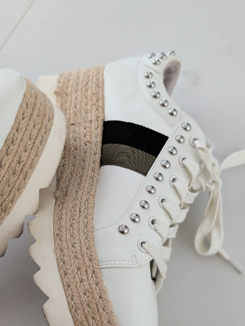 Steve Madden White Sneakers with Black Stripe & Silver Studs - Picture 4 of 4